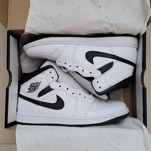 Air Jordan 1 Mid NEW White/Black Mens Sneakers Size 8.5 - Picture 2 of 8